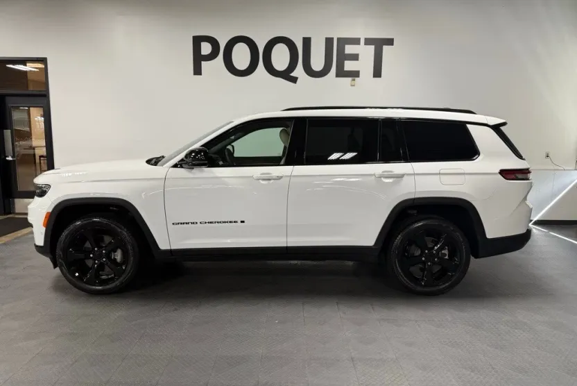 2024 Jeep Grand Cherokee Limited photo 1