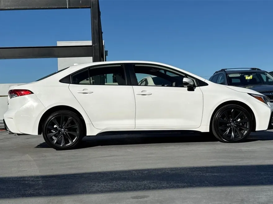 2024 Toyota Corolla Hybrid Base photo 1