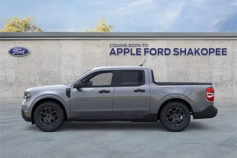 2025 Ford Maverick XLT photo 1