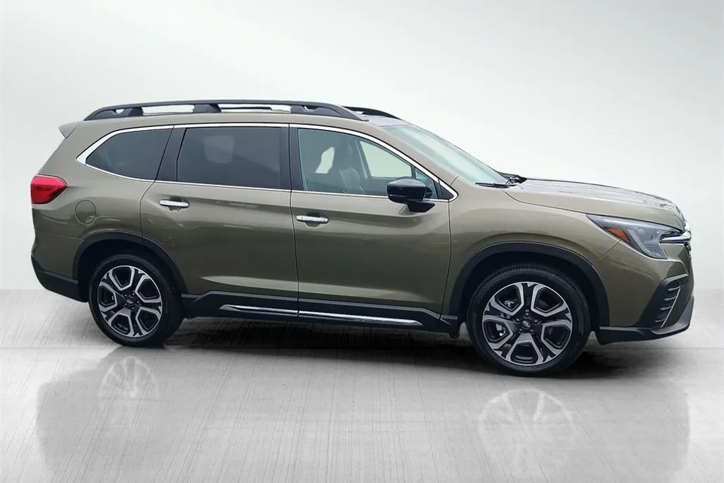 2024 Subaru Ascent Touring photo 1