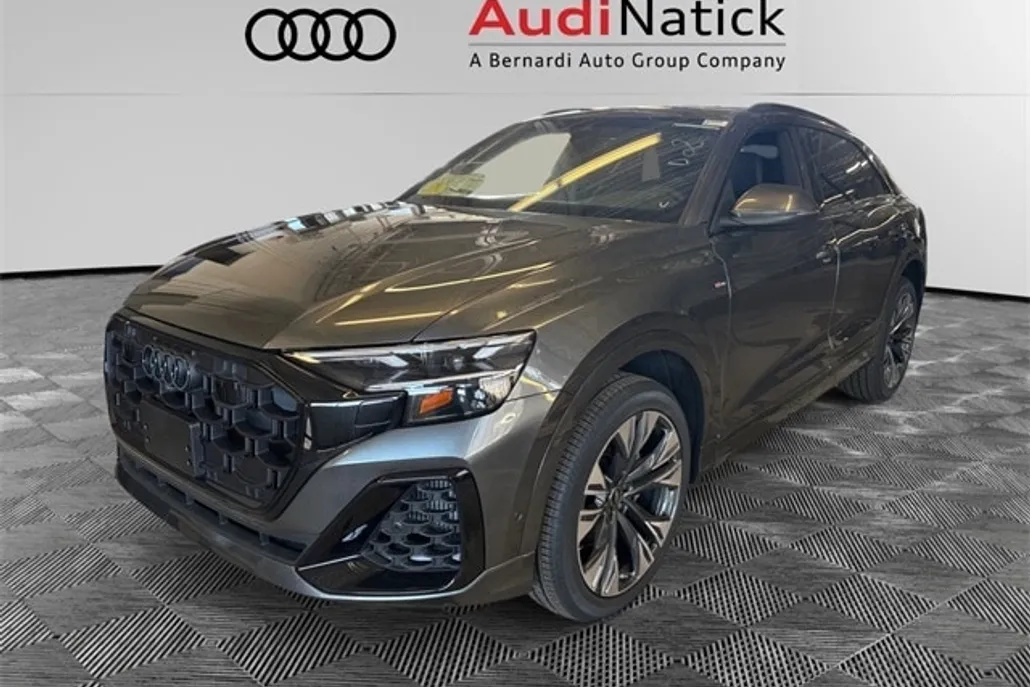 2025 Audi Q8 55 Premium Plus photo 1