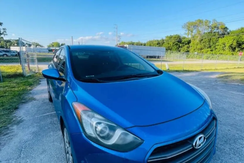 2017 Hyundai Elantra GT Base Value Edition Tech photo 1