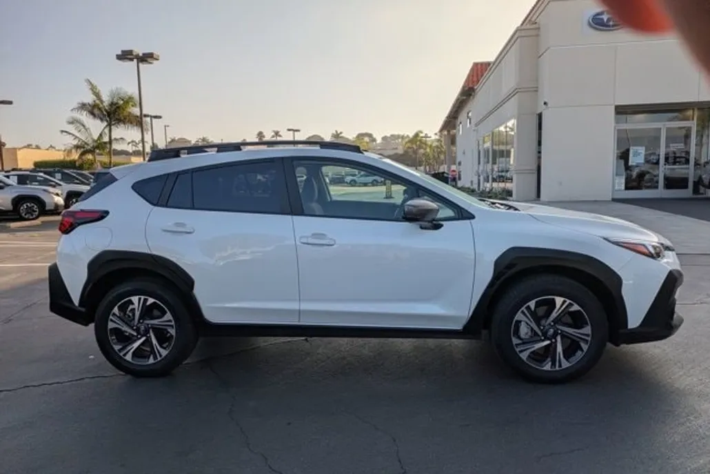 2025 Subaru Crosstrek Premium photo 1