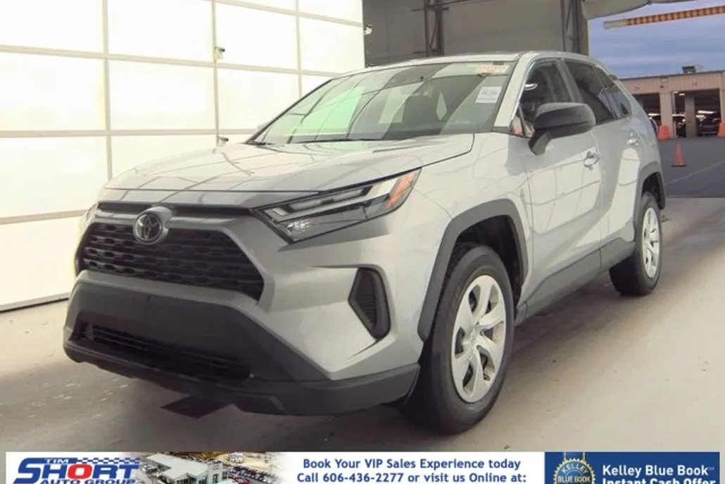 2024 Toyota RAV4 LE photo 1