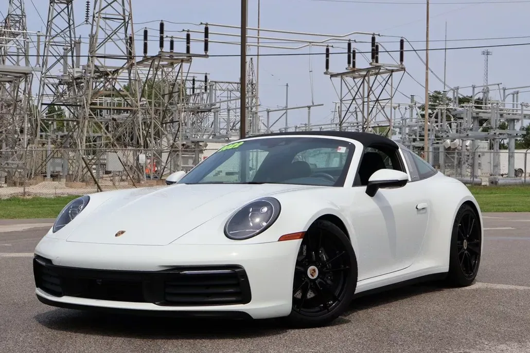 2022 Porsche 911 Targa 4 photo 1