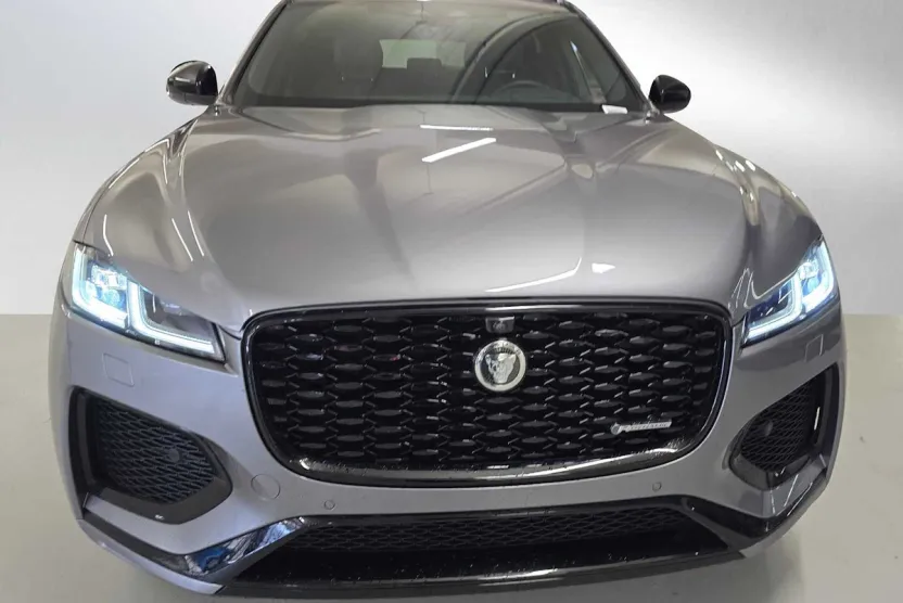 2025 Jaguar F-PACE P250 R-Dynamic S photo 1
