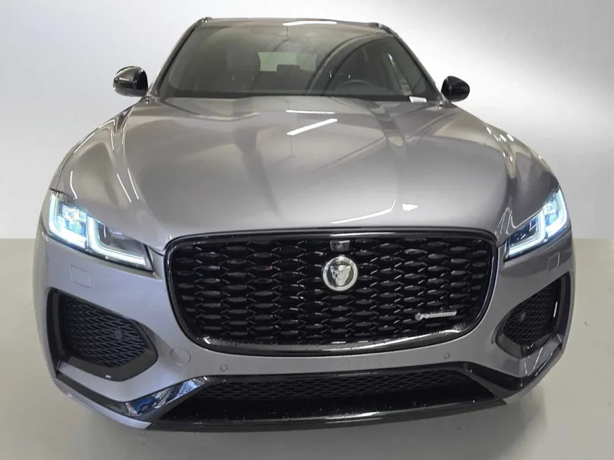 2025 Jaguar F-PACE P250 R-Dynamic S photo 1