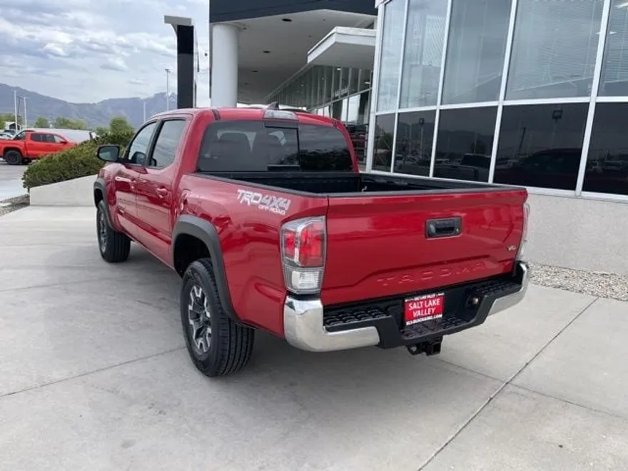 2022 Toyota Tacoma TRD Off-Road V6 SR photo 1