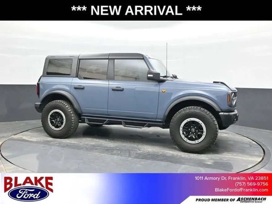 2023 Ford Bronco Badlands photo 1