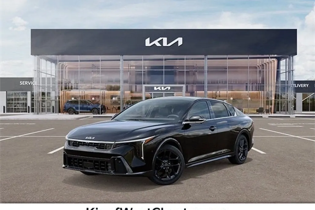 2025 Kia K4 GT-Line Turbo photo 1