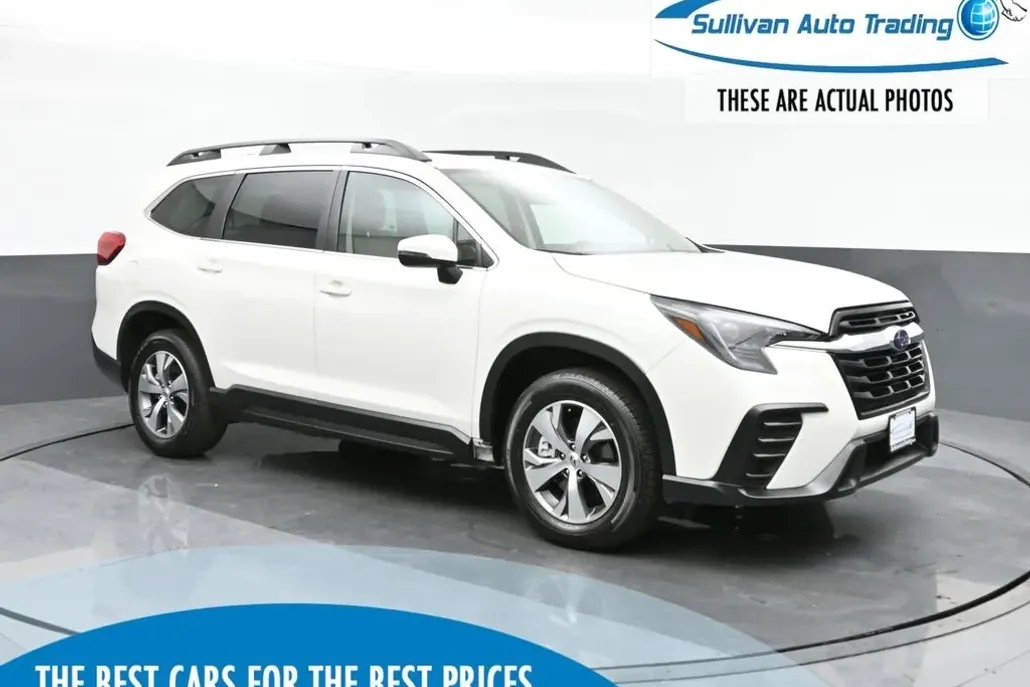 2023 Subaru Ascent Premium photo 1