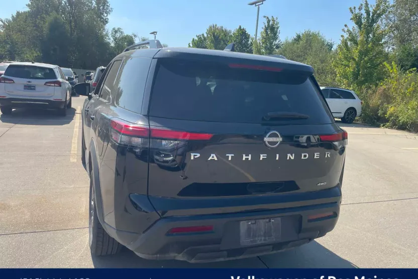 2025 Nissan Pathfinder SV photo 1
