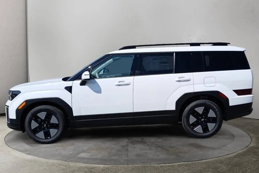 2026 Hyundai Santa Fe SEL photo 1