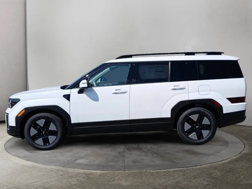 2026 Hyundai Santa Fe SEL photo 1
