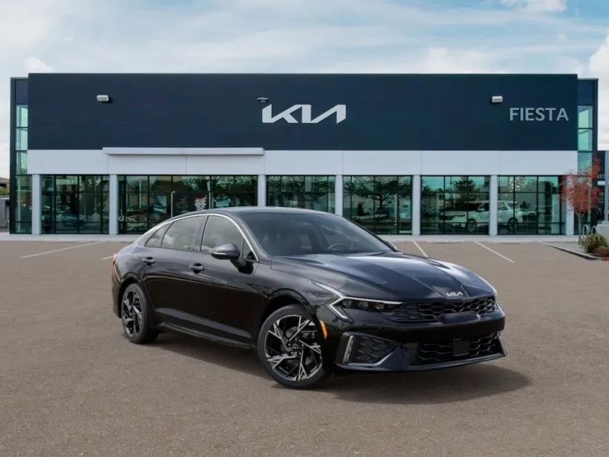 2025 Kia K5 GT-Line photo 1