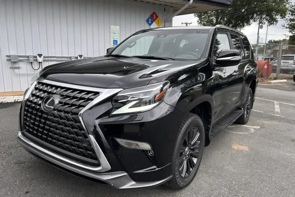 2023 Lexus GX 460 photo 1