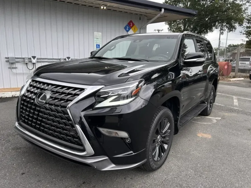 2023 Lexus GX 460 photo 1