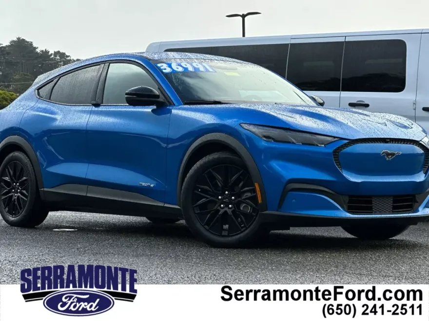 2025 Ford Mustang Mach-E Select photo 1