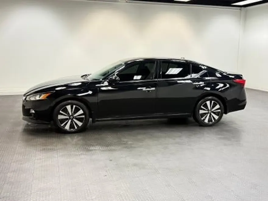 2019 Nissan Altima 2.5 SV photo 1