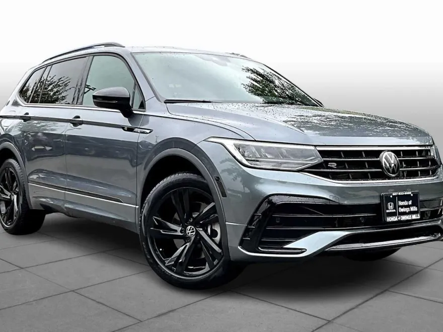 2024 Volkswagen Tiguan SE R-Line Black photo 1