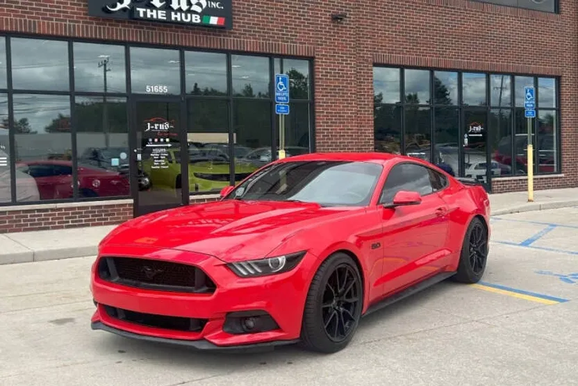 2016 Ford Mustang GT Premium photo 1