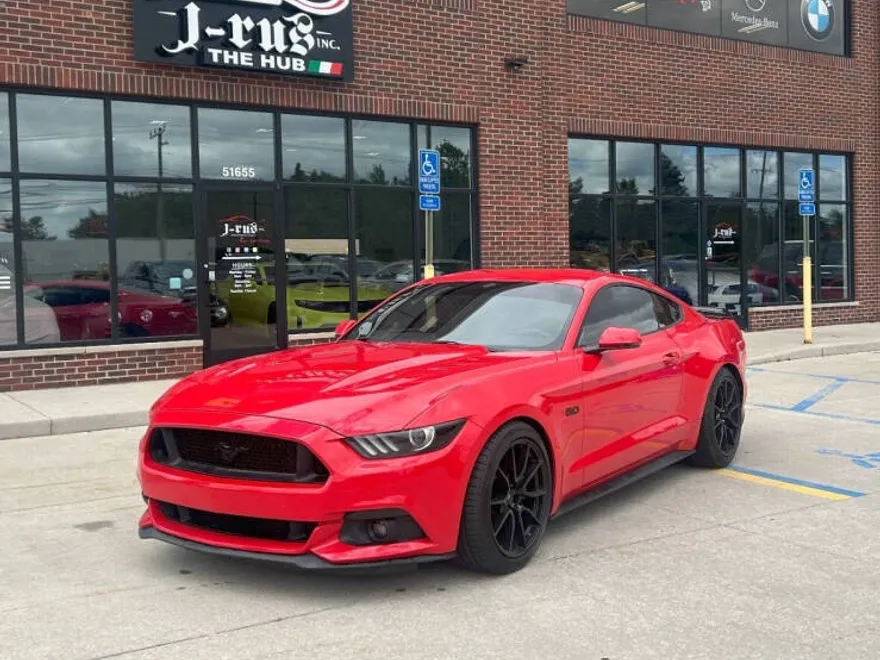 2016 Ford Mustang GT Premium photo 1