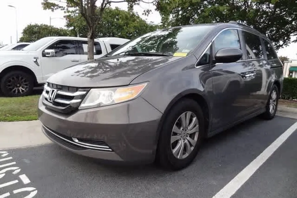 2016 Honda Odyssey EX-L photo 1