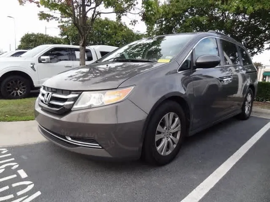 2016 Honda Odyssey EX-L photo 1