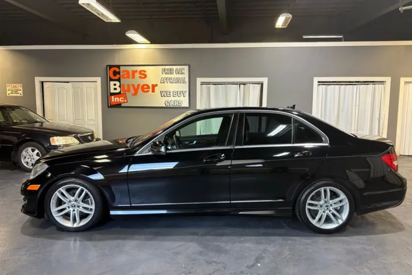 2012 Mercedes Benz C 300 4MATIC Sport Sedan photo 1