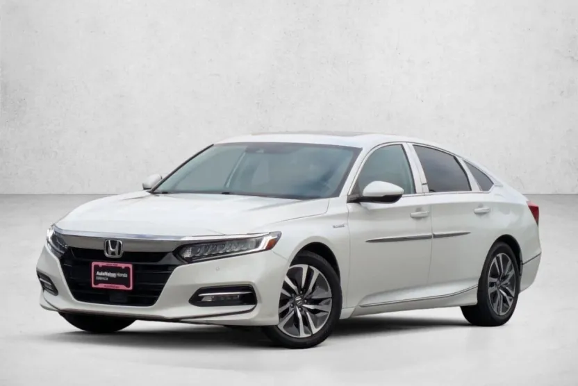 2019 Honda Accord Hybrid Touring photo 1