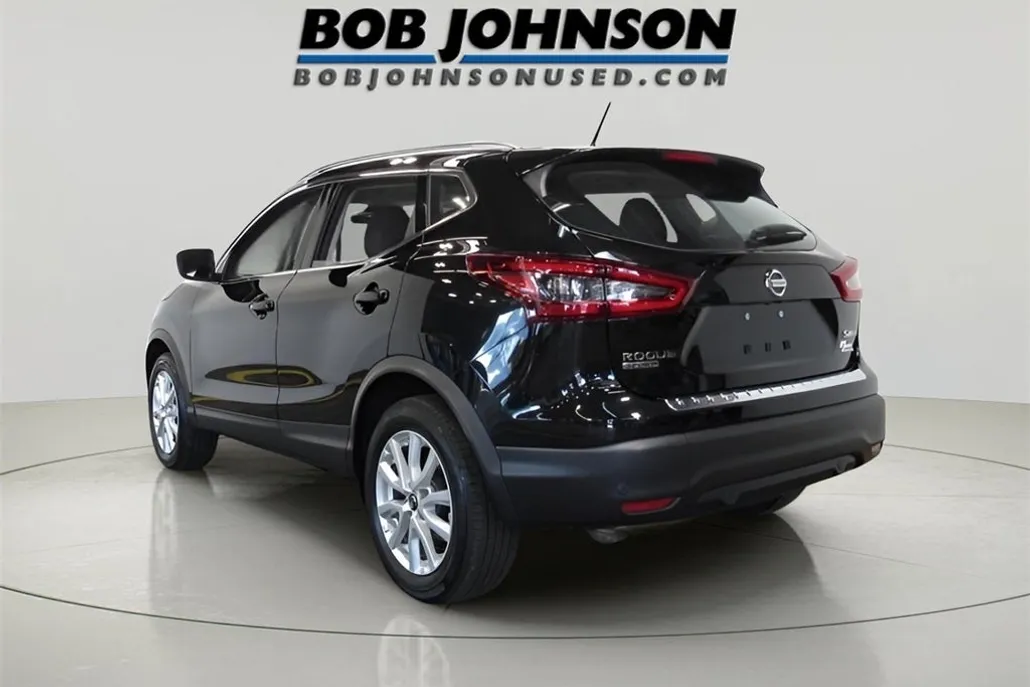 2022 Nissan Rogue Sport SV photo 1