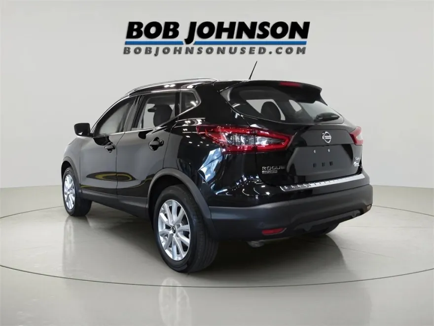 2022 Nissan Rogue Sport SV photo 1