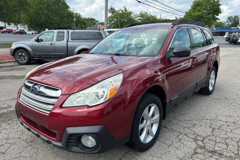 2014 Subaru Outback 2.5i photo 1