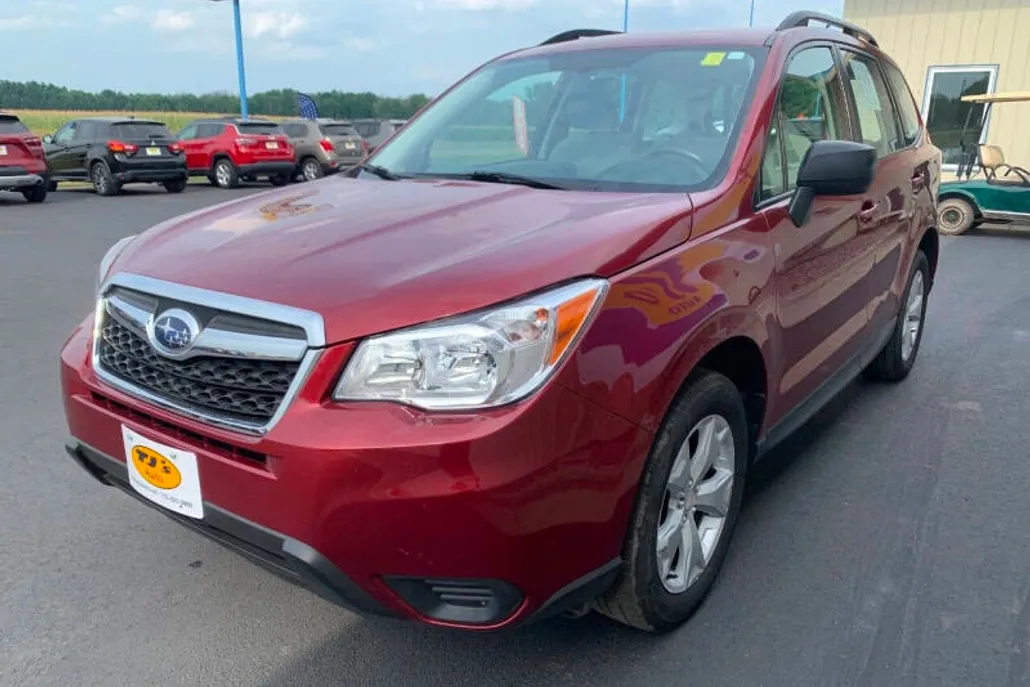2015 Subaru Forester 2.5i photo 1