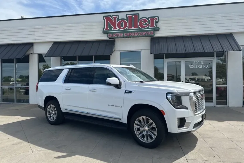 2023 Gmc Yukon XL Denali photo 1