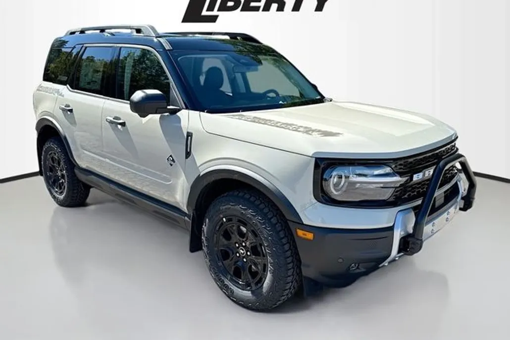 2025 Ford Bronco Sport Outer Banks photo 1
