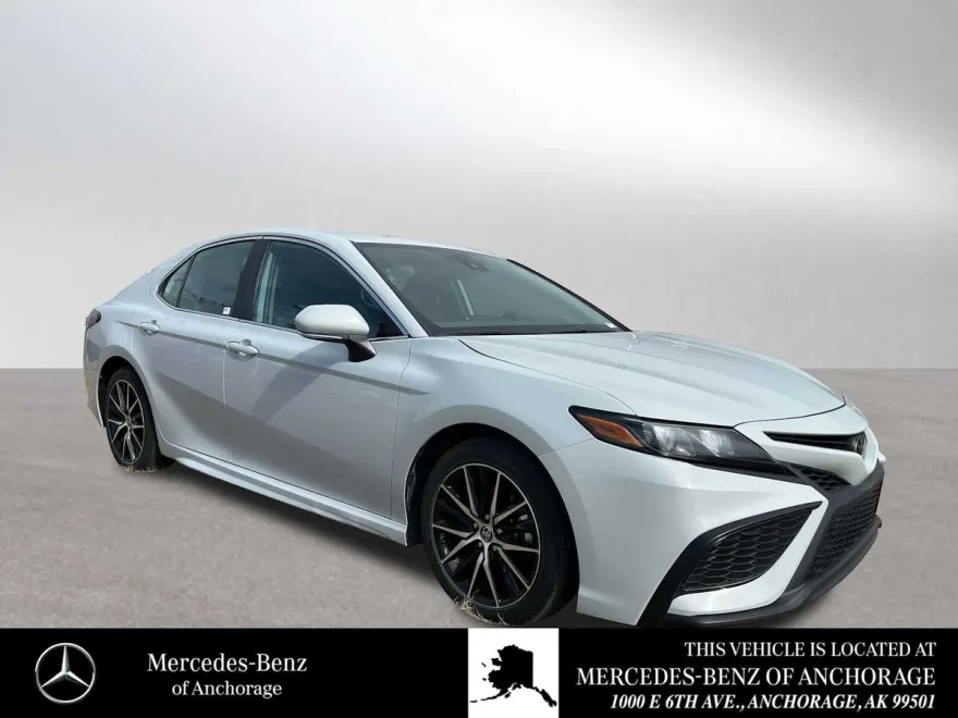 2023 Toyota Camry SE photo 1