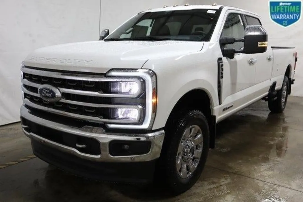 2024 Ford F-350 King Ranch photo 1