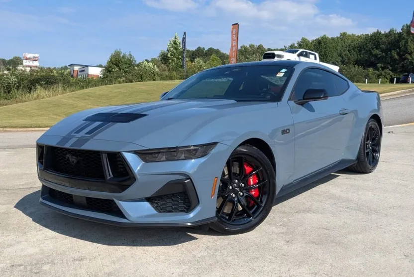 2024 Ford Mustang GT Premium photo 1