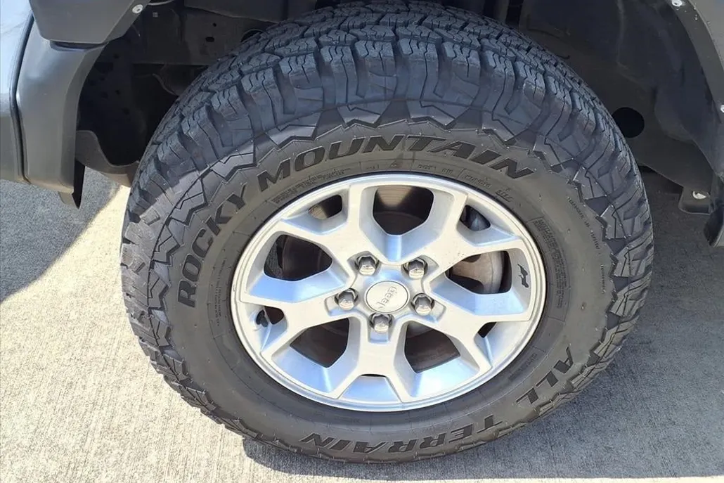 2021 Jeep Wrangler Unlimited Islander photo 1
