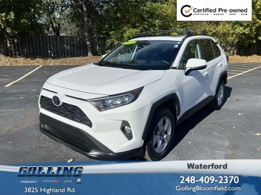 2020 Toyota RAV4 XLE photo 1