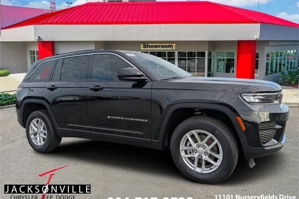 2025 Jeep Grand Cherokee Laredo X photo 1