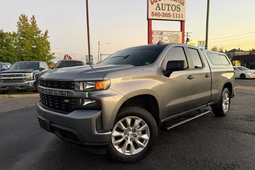 2020 Chevrolet Silverado 1500 Custom photo 1