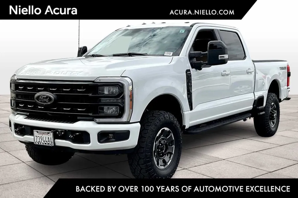 2024 Ford F-350 Lariat photo 1