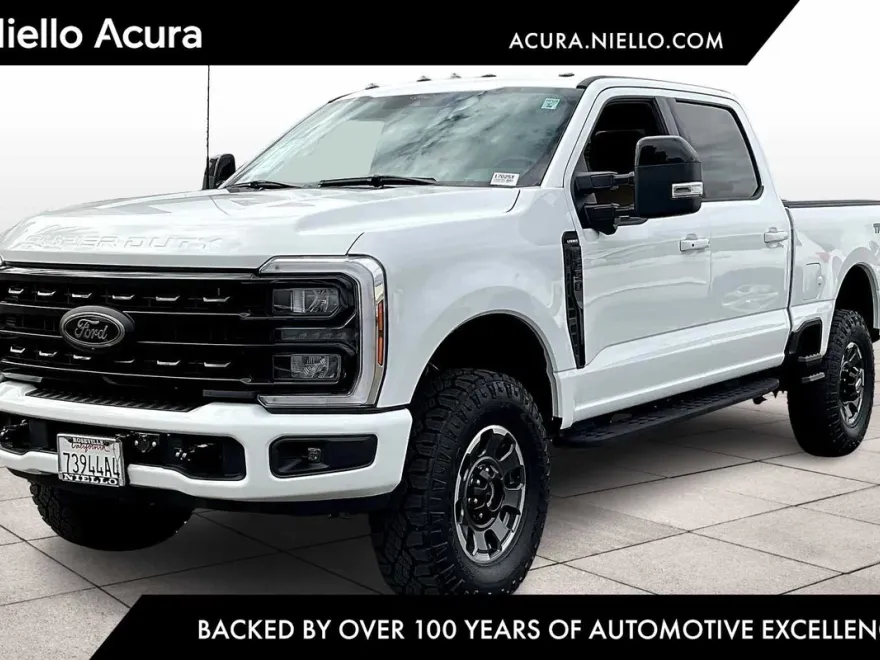 2024 Ford F-350 Lariat photo 1