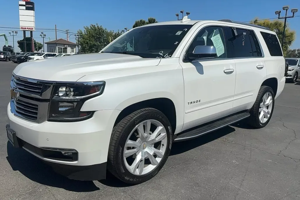 2017 Chevrolet Tahoe Premier photo 1