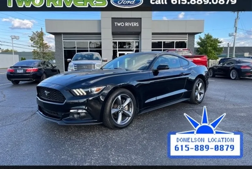 2016 Ford Mustang V6 photo 1