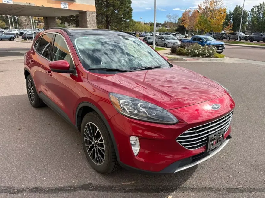 2022 Ford Escape Plug-In Hybrid Titanium photo 1