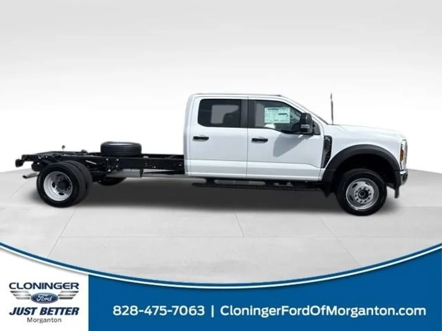 2025 Ford F-550 photo 1