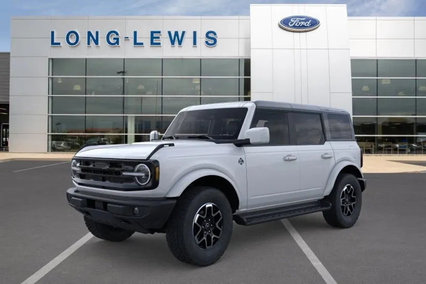 2025 Ford Bronco Outer Banks photo 1